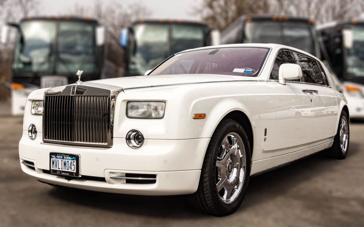 Rolls Royce Phantom EWB Limo in NYC and Long Island
